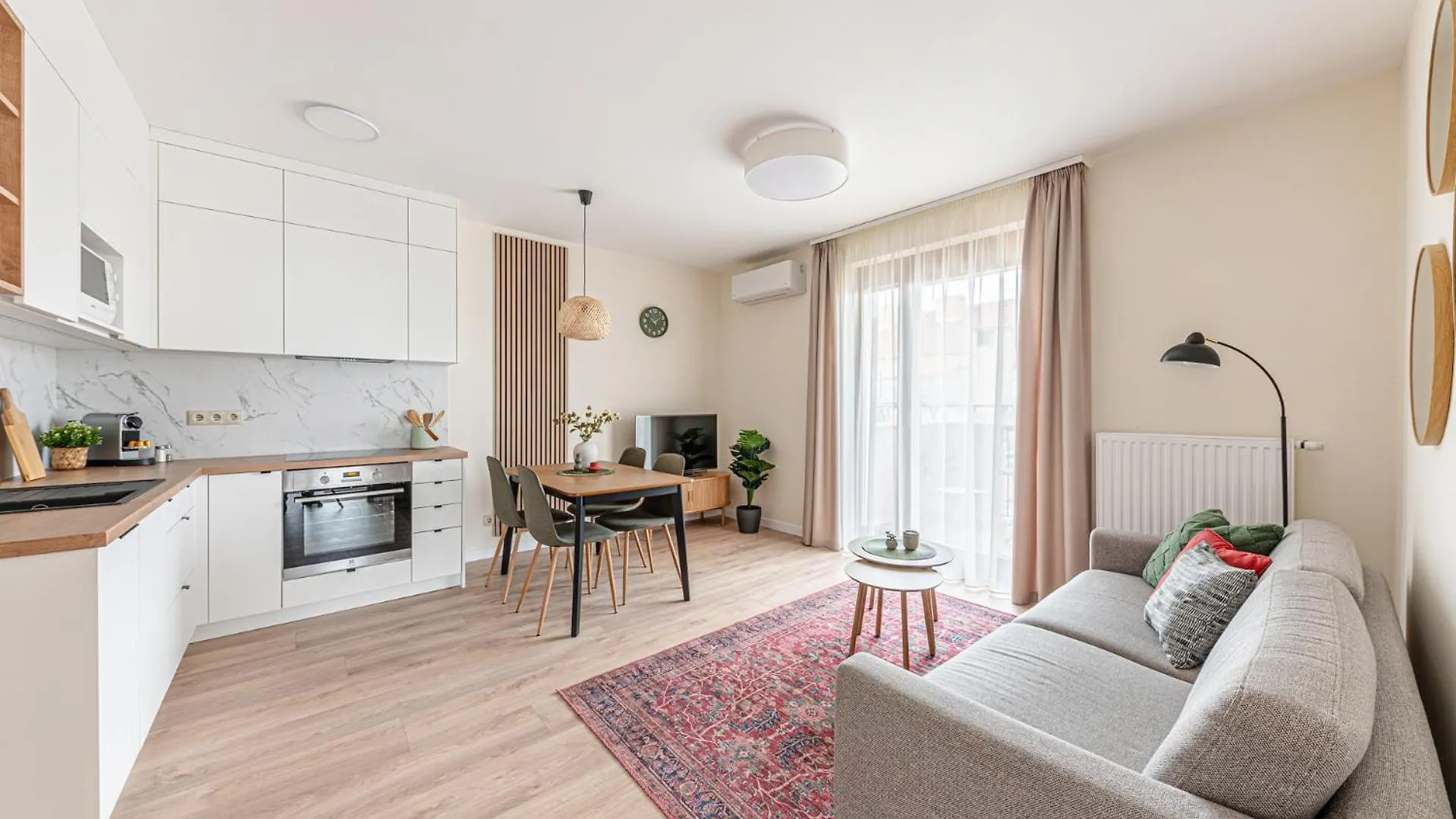 Free Parking Sweet Home Budapest 0*,